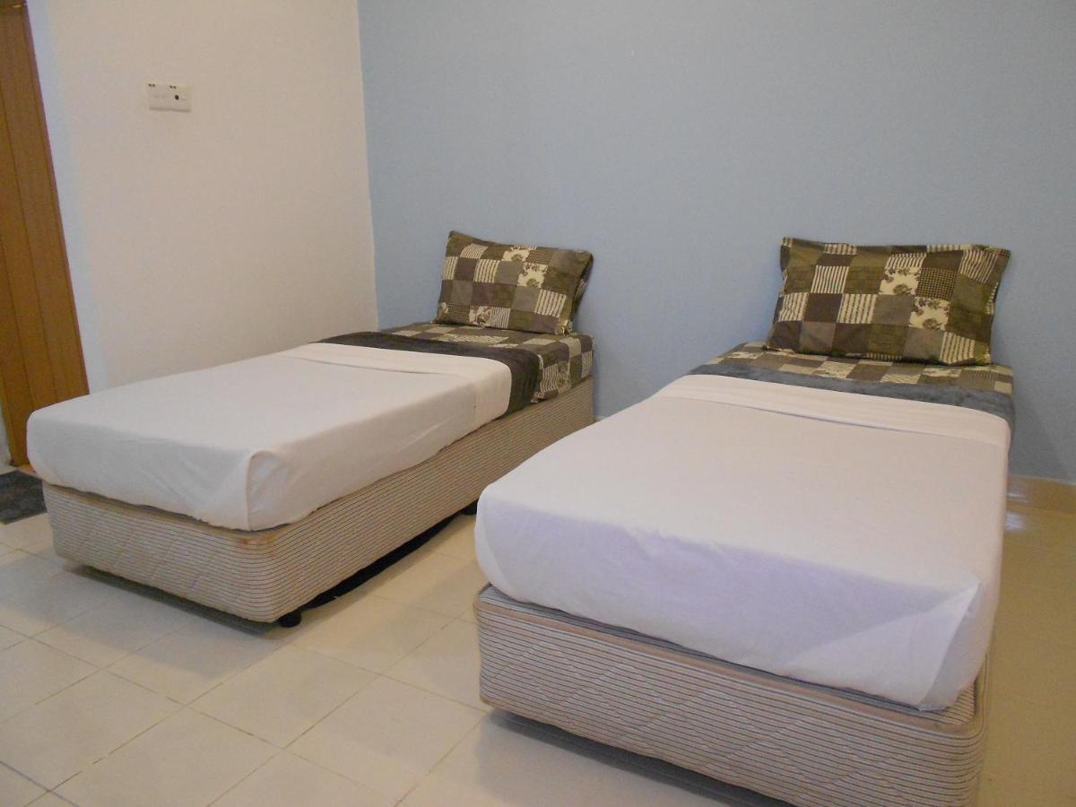 Perintis Motel Cenang Пантай-Ченанг Екстер'єр фото